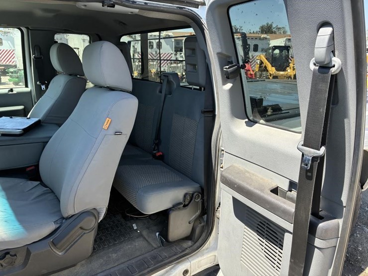 2011-ford-f250-image-12