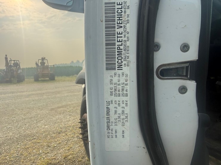 2011-dodge-3500-image-55