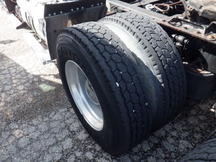 2013-mack-pinnacle-cxu613-image-12