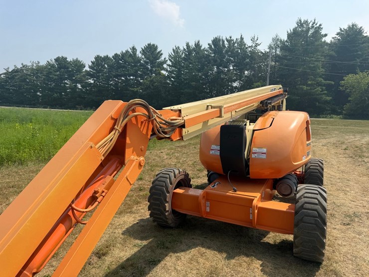 2012-jlg-600aj-image-15