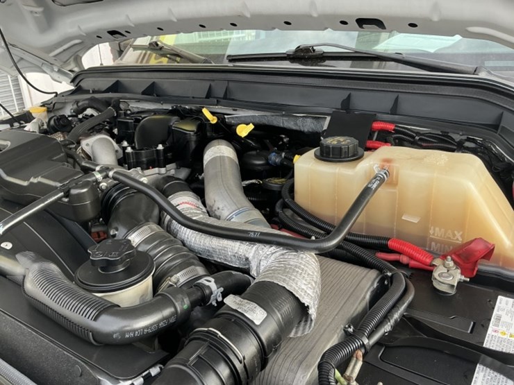 2015-ford-f550-image-16