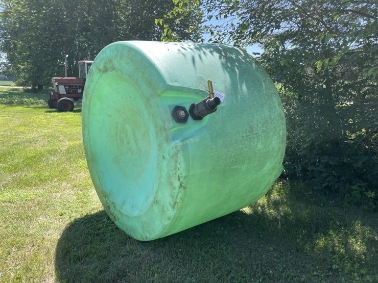poly-tank-w/valve-image-2