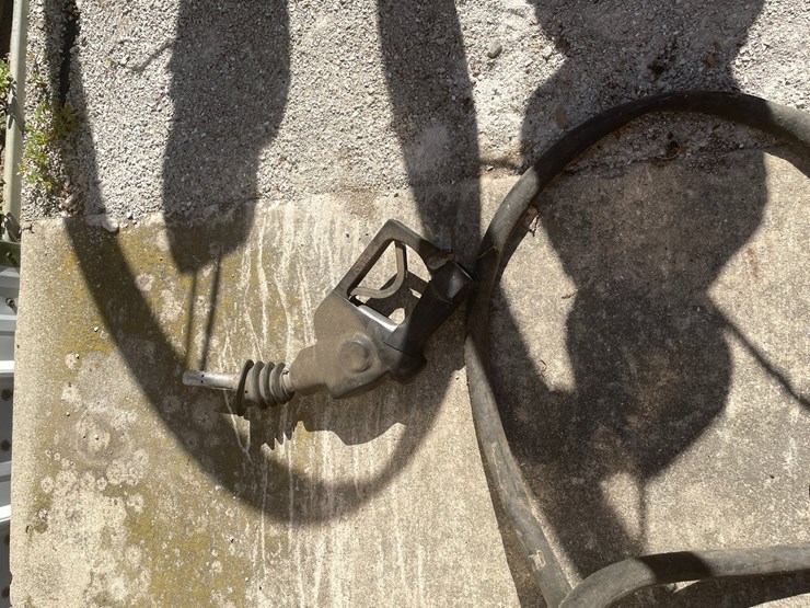 #2120-•-vintage-gas-pump-image-4