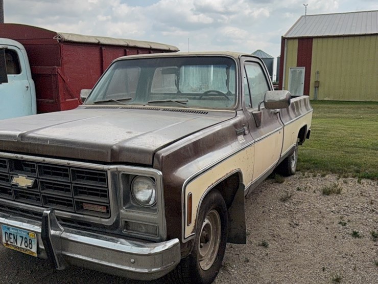 1979-￼chevy-5.7-diesel-half-ton-pickup,-2-wheel-drive,-needs-transmission-work,-shedded,-nice-shape-image-48