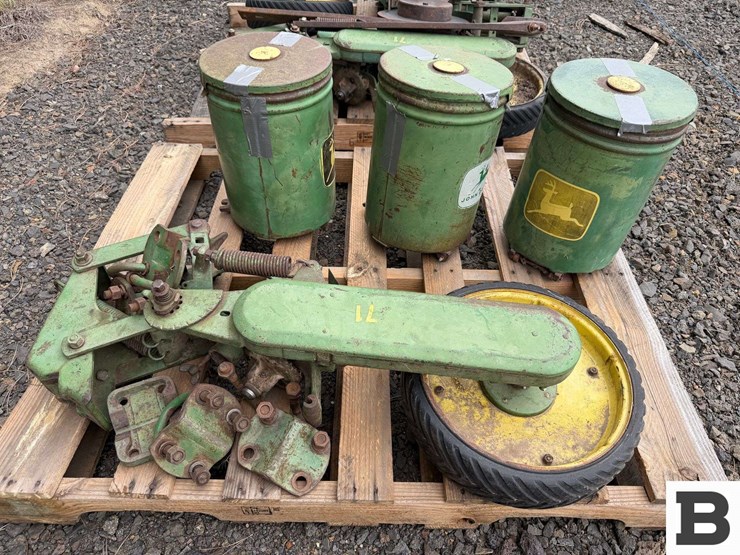 john-deere-71-image-9