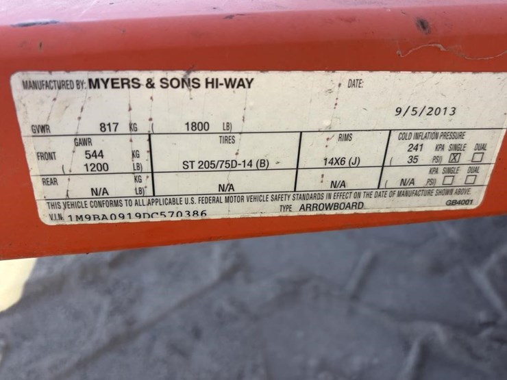 2013-myers-and-sons-hi-way-safety-arrowboard-trail-image-15