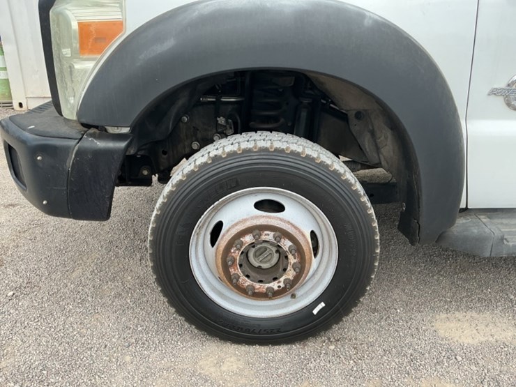 2015-ford-f550-image-9