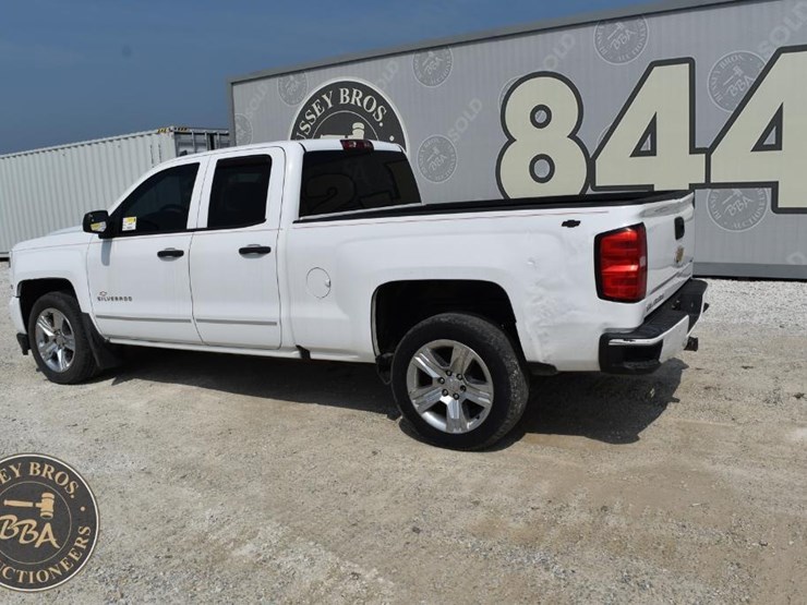 2017-chevrolet-silverado-1500-image-15