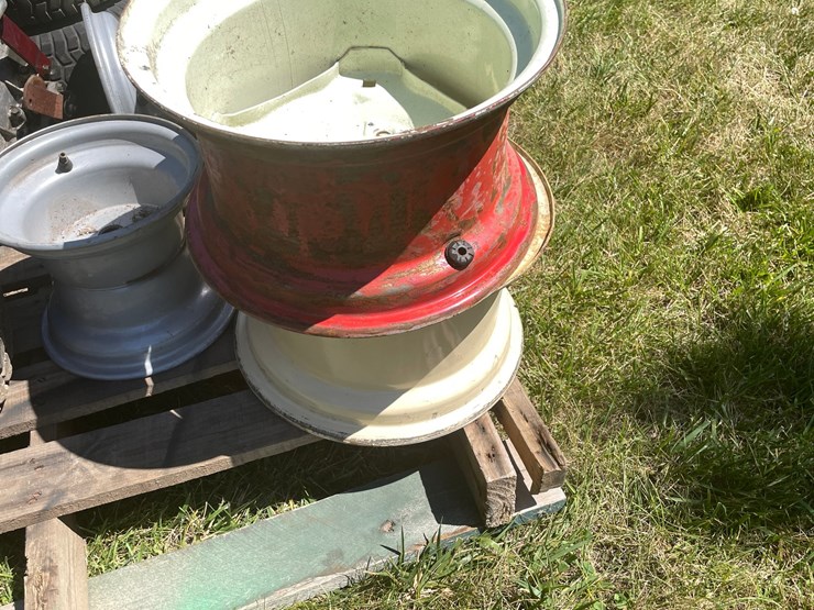 #2182-•-pallet-of-lawn-tractor-tires-image-9