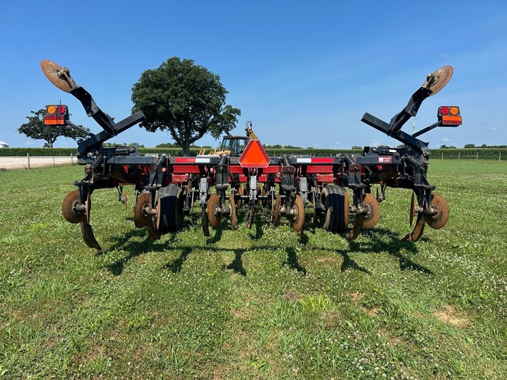 case-ih-730b-ecolo-tiger-ripper-image-4