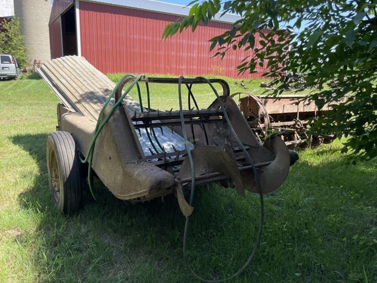 ground-driven-manure-spreader-image-5