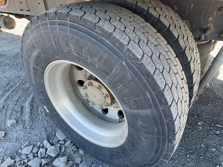 2018-kenworth-t370-image-10