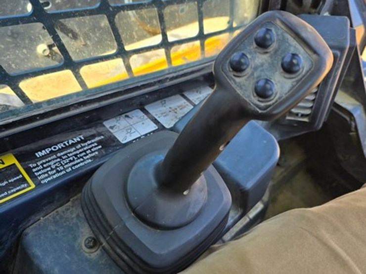 deere-330g-image-19
