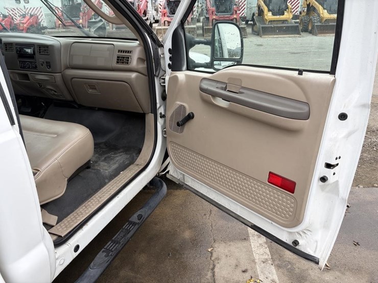 2004-ford-f350-image-10