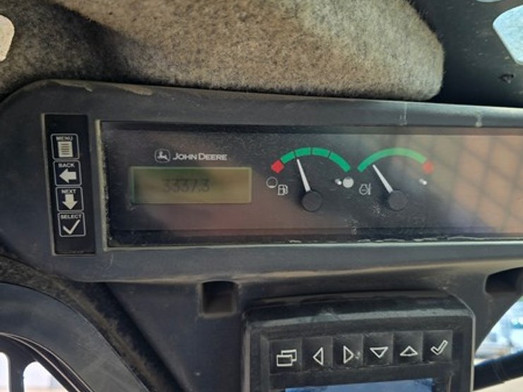 deere-330g-image-23