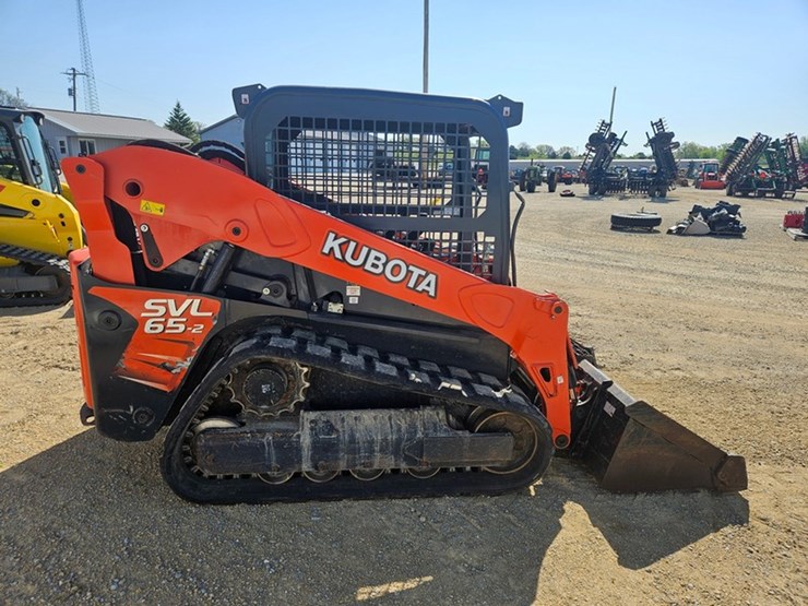 2019-kubota-svl65-2-image-6