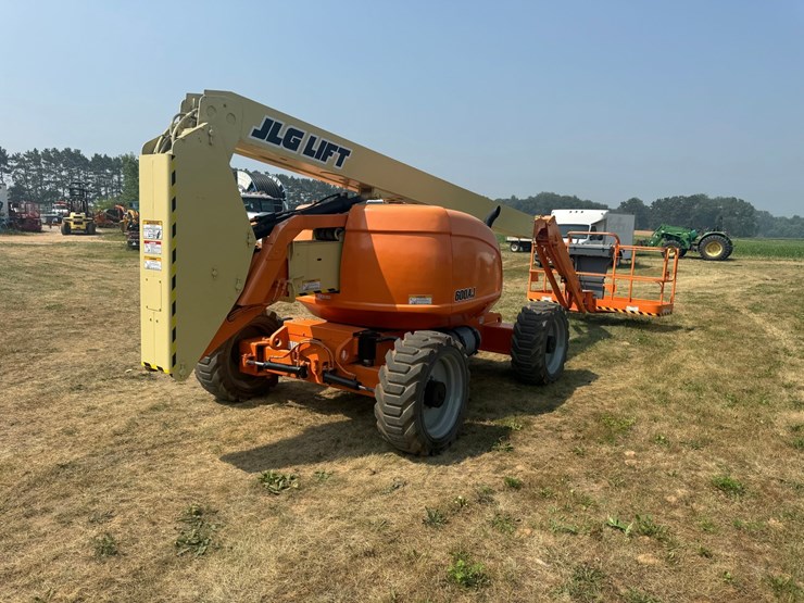 2012-jlg-600aj-image-7