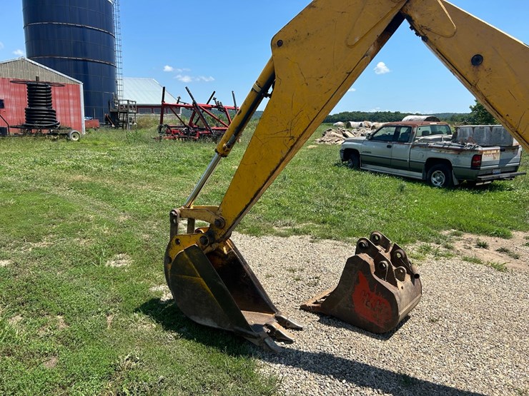 john-deere-610b-backhoe-image-22