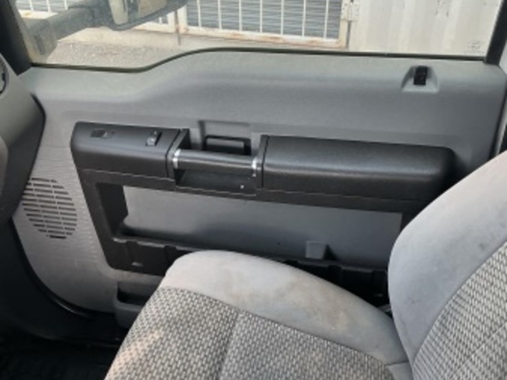 2016-ford-f550-image-26