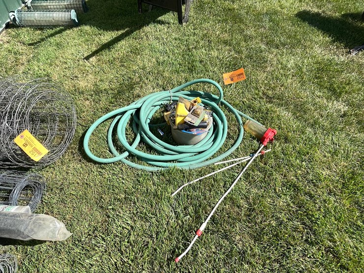 #2153-•-water-hose-and-hose-attachments-image-2