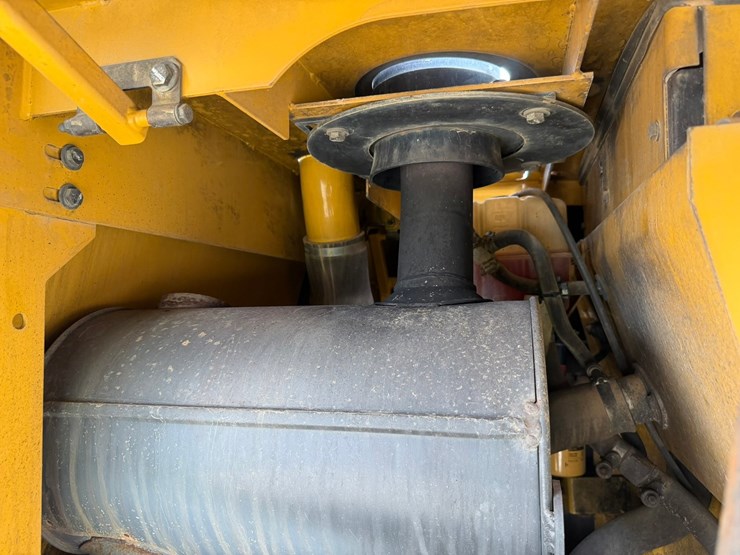 caterpillar-930h-image-37