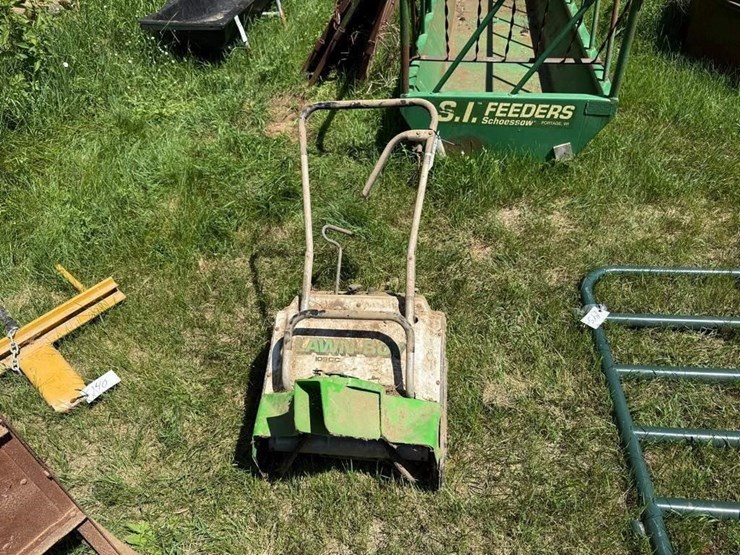 lawn-boy-109cc-snowblower-image-3