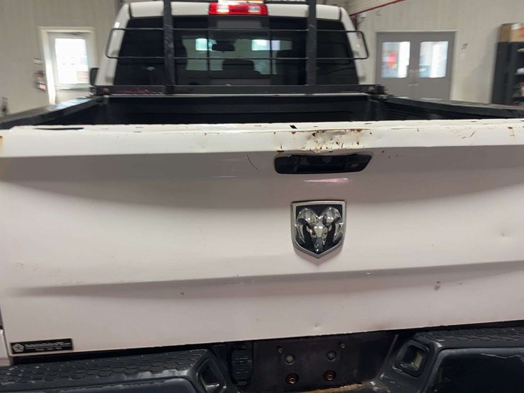 2014-dodge-1500-image-29