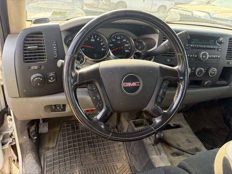 2012-gmc-sierra-3500-image-17