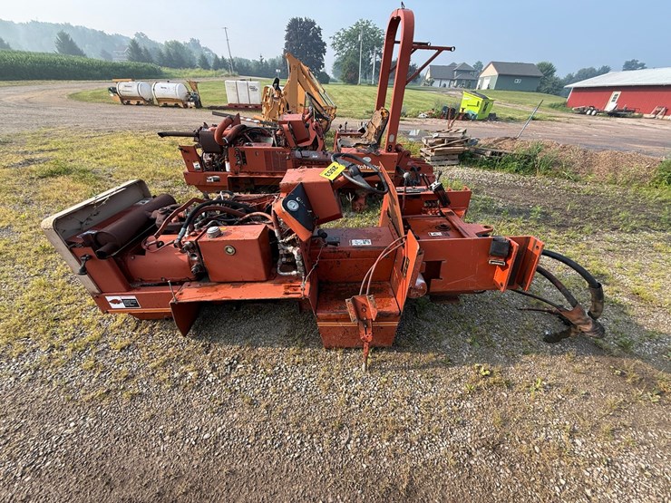 ditch-witch-350sx-image-2