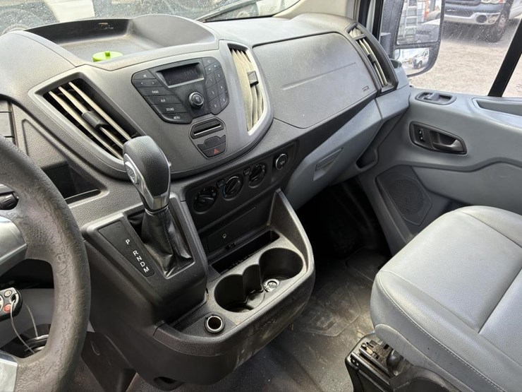 2017-ford-transit-image-19