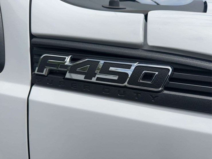 2015-ford-f450-xl-image-13