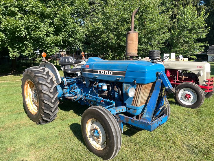 ford-tractor-image-3