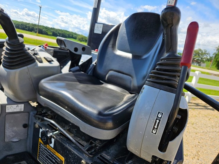 deere-35g-image-35