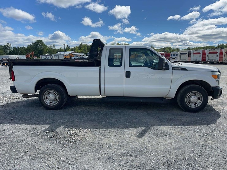 2016-ford-f250-xl-image-4