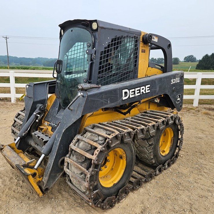DEERE 328E
