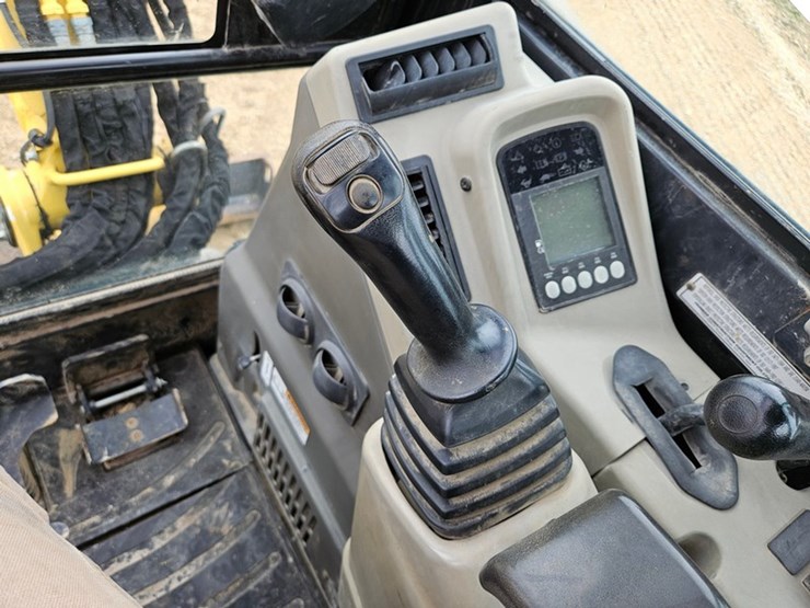 yanmar-vio35-image-29
