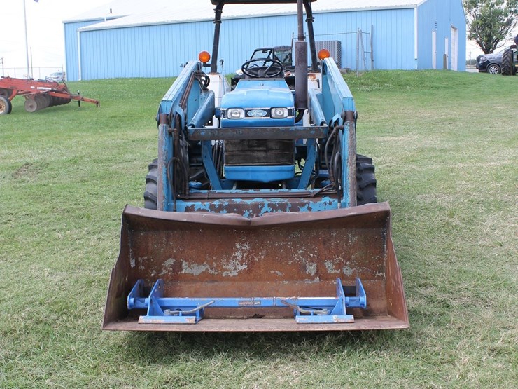 ford-2120-image-2