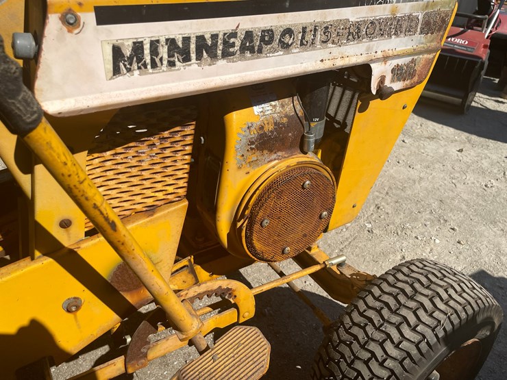 minneapolis-moline-108-image-12