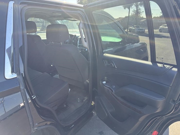 2020-chevrolet-tahoe-image-11