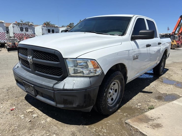 2017-dodge-1500-image-1