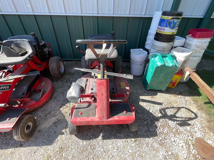 #2108-•-snapper-33"-riding-mower-image-2