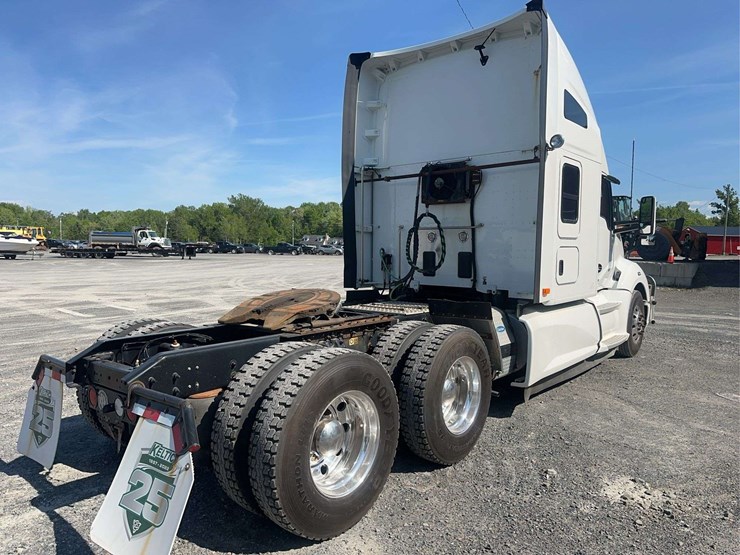 2022-kenworth-t680-image-5