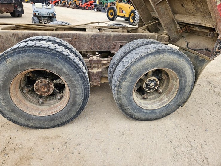 1995-ford-l8000-image-55