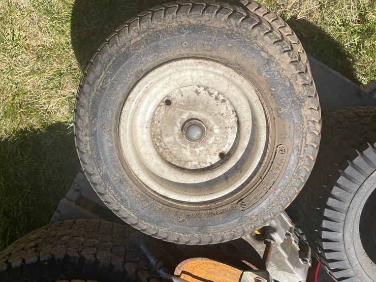 #2182-•-pallet-of-lawn-tractor-tires-image-5