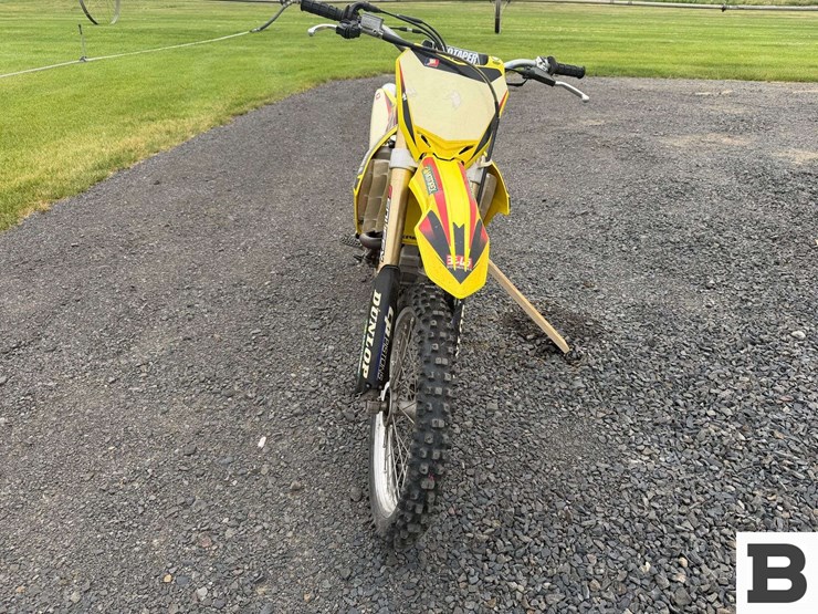 2012-suzuki-rmz450-competition-dirt-bike-image-8