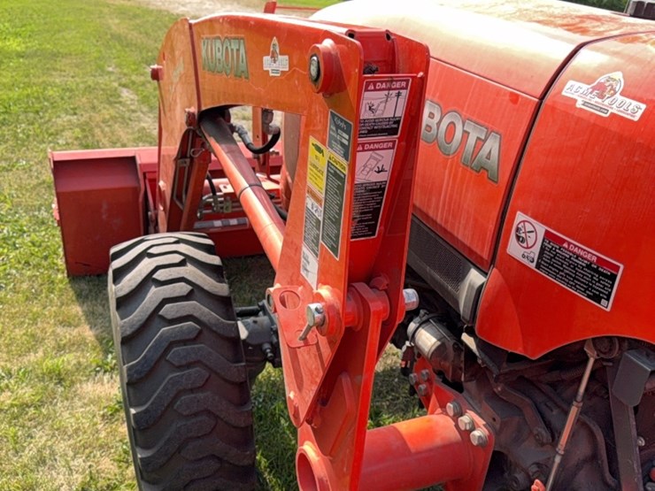 l-4600-kubota-mfd-tractor-with-loader,-237-hours-image-20