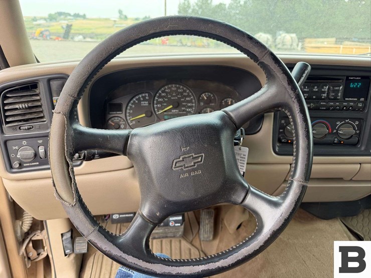 2001-chevrolet-silverado-2500hd-image-23