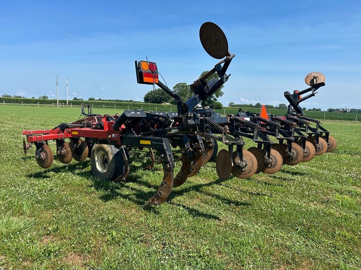 case-ih-730b-ecolo-tiger-ripper-image-5
