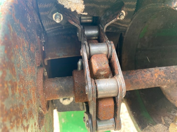 john-deere-4420-combine-image-32