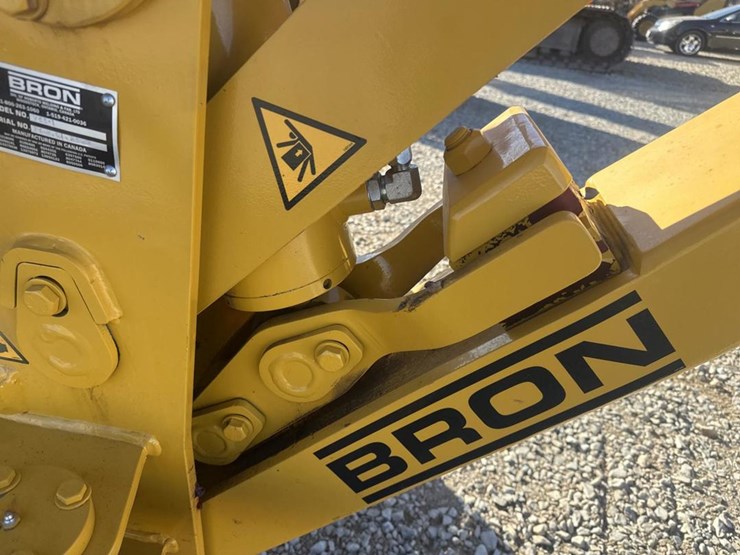 2014-deere-450j-image-35